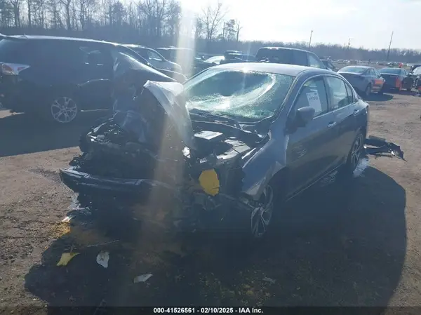 1HGCR2F36HA256330 2017 HONDA ACCORD - Image 2