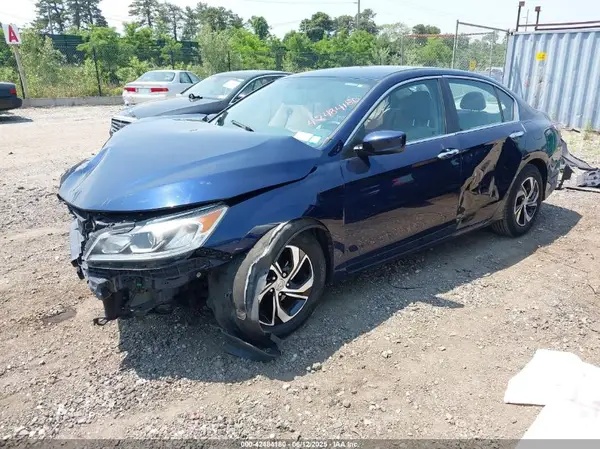 1HGCR2F36HA284581 2017 HONDA ACCORD - Image 2