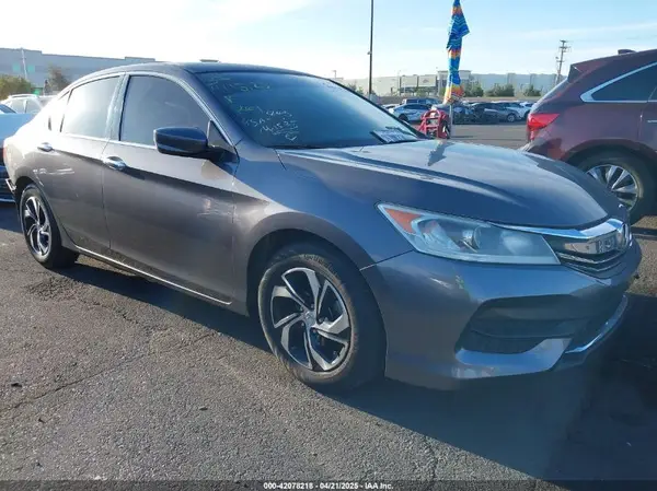 1HGCR2F36HA300732 2017 HONDA ACCORD - Image 1