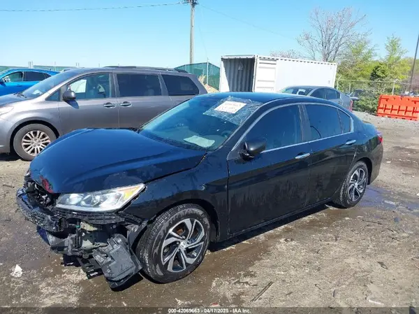 1HGCR2F36HA304618 2017 HONDA ACCORD - Image 2