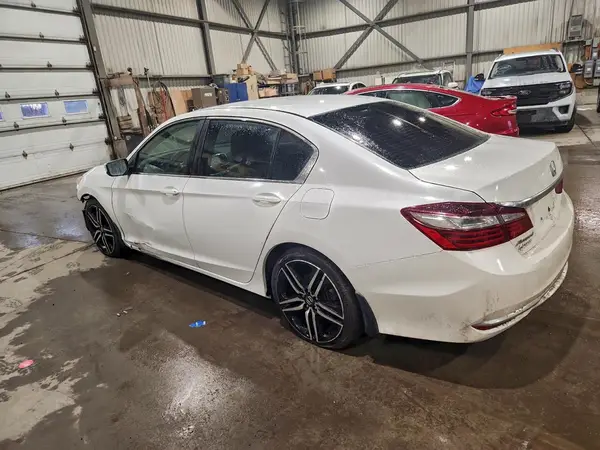 1HGCR2F37GA805600 2016 HONDA ACCORD - Image 2