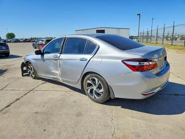 1HGCR2F37HA013142 2017 HONDA ACCORD - Image 2