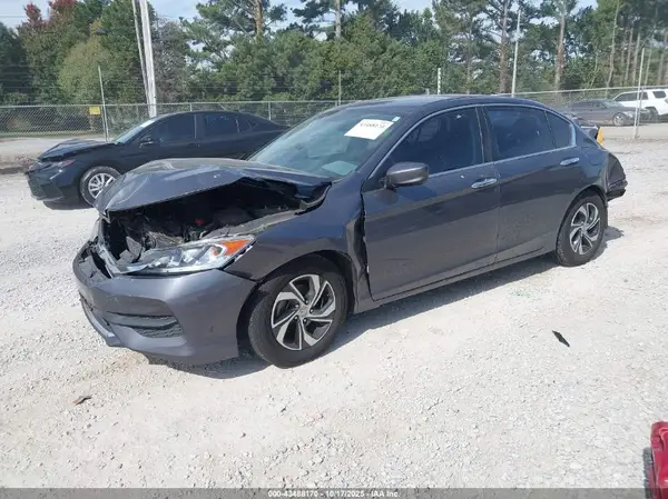 1HGCR2F37HA018762 2017 HONDA ACCORD - Image 2