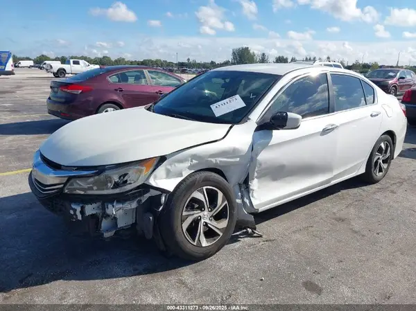 1HGCR2F37HA051132 2017 HONDA ACCORD - Image 2