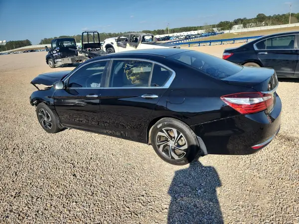 1HGCR2F37HA063085 2017 HONDA ACCORD - Image 2