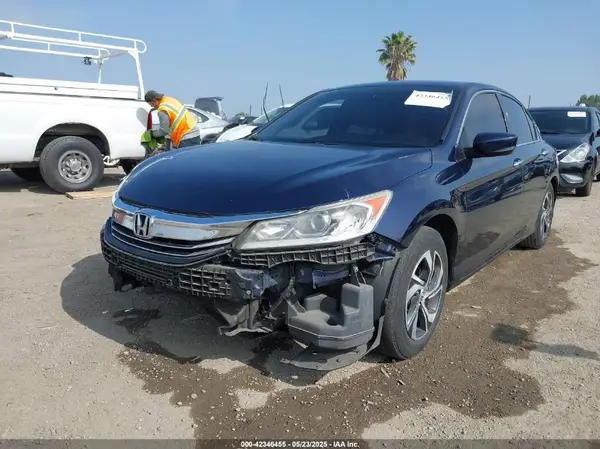 1HGCR2F37HA065547 2017 HONDA ACCORD - Image 2