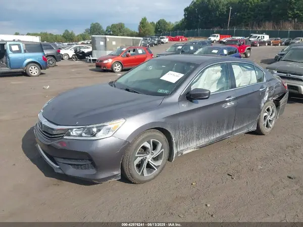1HGCR2F37HA072580 2017 HONDA ACCORD - Image 2