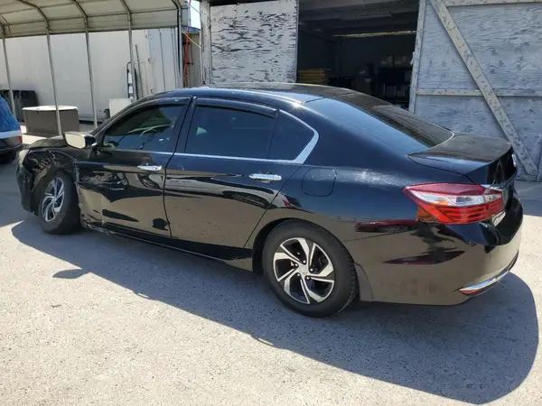 1HGCR2F37HA074877 2017 HONDA ACCORD - Image 2