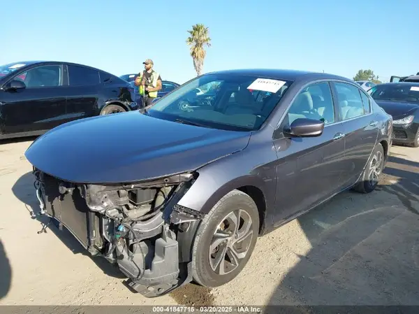 1HGCR2F37HA076886 2017 HONDA ACCORD - Image 2