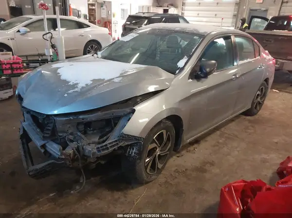 1HGCR2F37HA084275 2017 HONDA ACCORD - Image 2