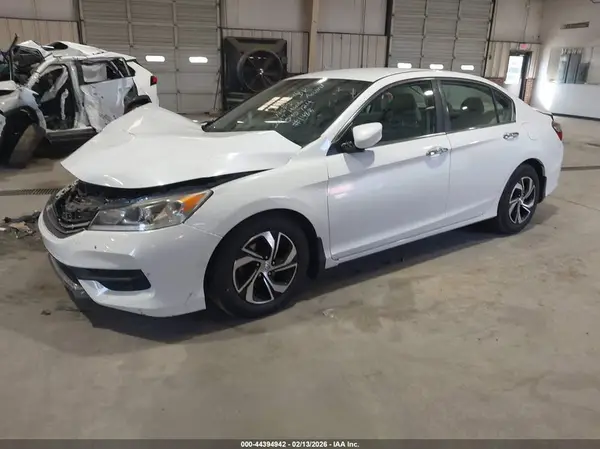 1HGCR2F37HA090724 2017 HONDA ACCORD - Image 2
