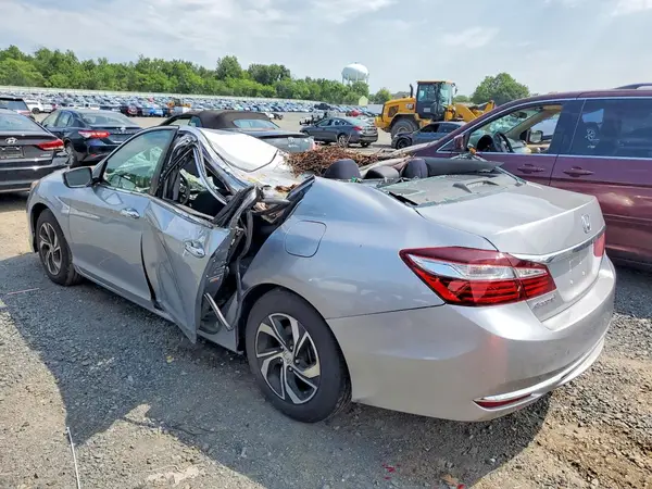 1HGCR2F37HA113497 2017 HONDA ACCORD - Image 2