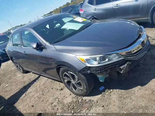 1HGCR2F37HA119879 2017 HONDA ACCORD - Image 1
