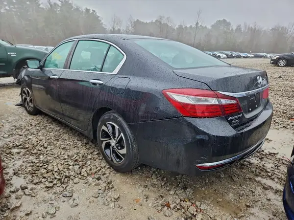 1HGCR2F37HA121101 2017 HONDA ACCORD - Image 2