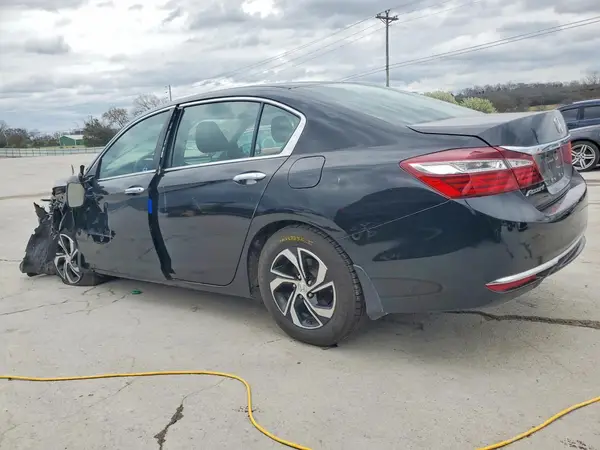 1HGCR2F37HA135824 2017 HONDA ACCORD - Image 2