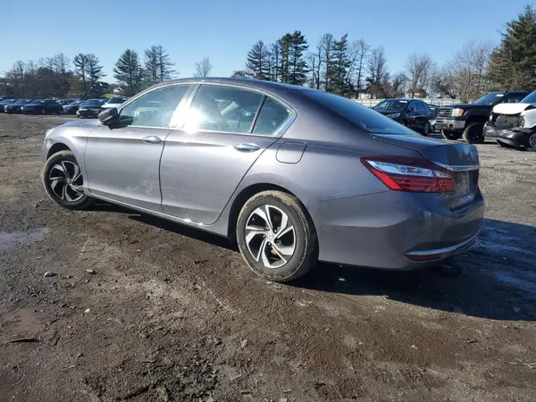 1HGCR2F37HA136374 2017 HONDA ACCORD - Image 2