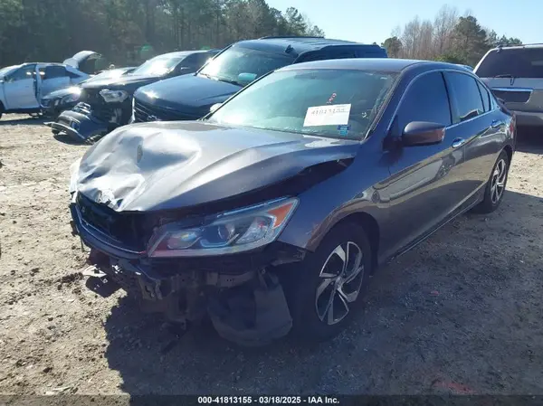 1HGCR2F37HA136813 2017 HONDA ACCORD - Image 2