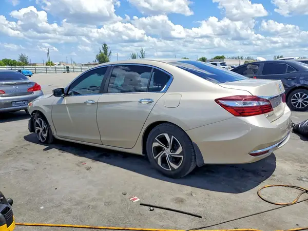 1HGCR2F37HA139386 2017 HONDA ACCORD - Image 2