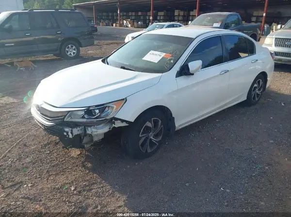 1HGCR2F37HA158388 2017 HONDA ACCORD - Image 2