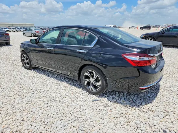 1HGCR2F37HA162084 2017 HONDA ACCORD - Image 2
