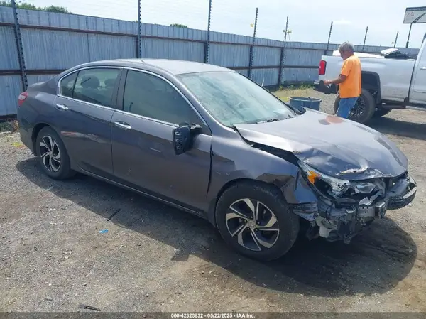 1HGCR2F37HA170833 2017 HONDA ACCORD - Image 1