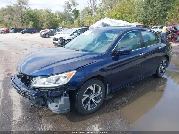 1HGCR2F37HA181718 2017 HONDA ACCORD - Image 2