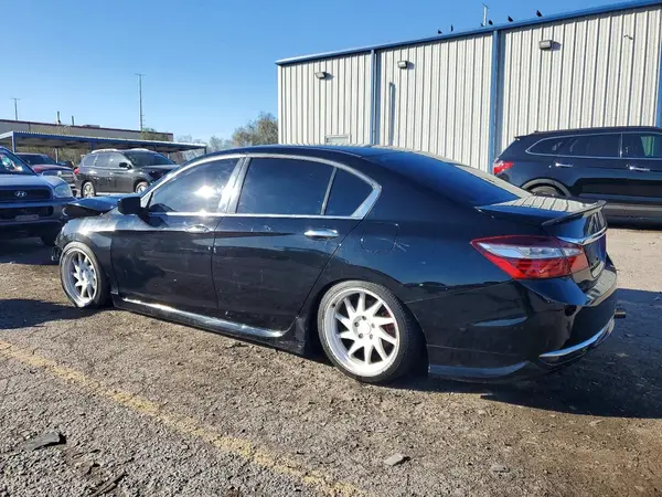 1HGCR2F37HA184702 2017 HONDA ACCORD - Image 2