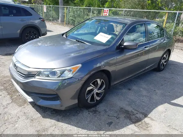 1HGCR2F37HA195084 2017 HONDA ACCORD - Image 2