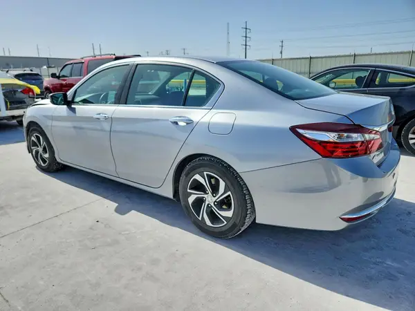 1HGCR2F37HA213731 2017 HONDA ACCORD - Image 2