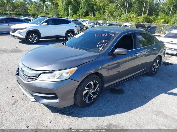 1HGCR2F37HA217004 2017 HONDA ACCORD - Image 2