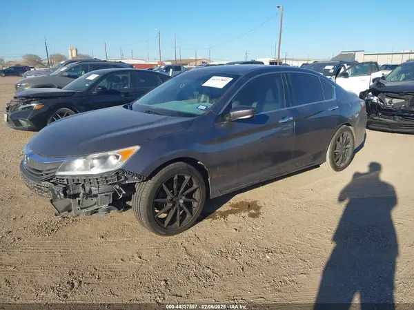 1HGCR2F37HA231145 2017 HONDA ACCORD - Image 2