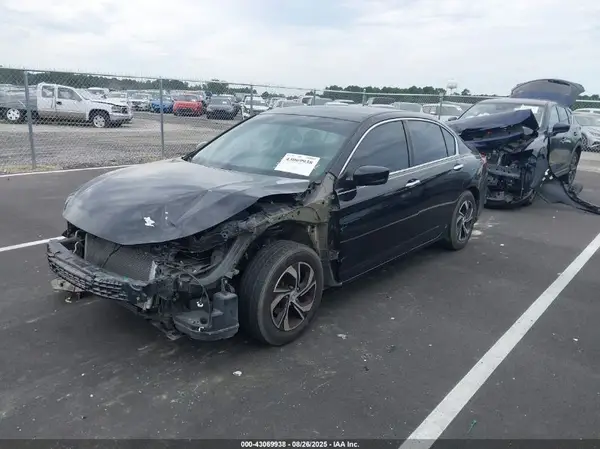 1HGCR2F37HA234031 2017 HONDA ACCORD - Image 2