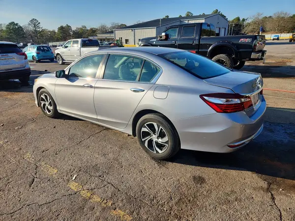 1HGCR2F37HA236877 2017 HONDA ACCORD - Image 2
