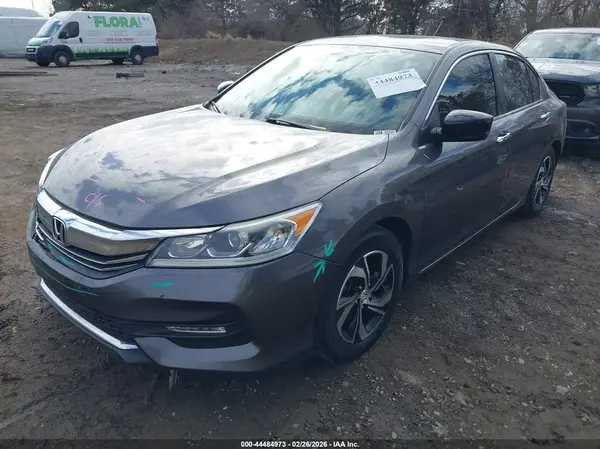 1HGCR2F37HA300710 2017 HONDA ACCORD - Image 2