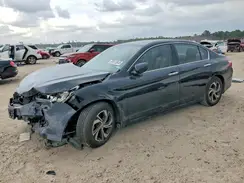 1HGCR2F37HA303414 2017 HONDA ACCORD