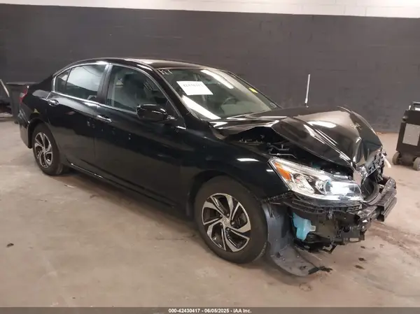 1HGCR2F37HA304630 2017 HONDA ACCORD - Image 1