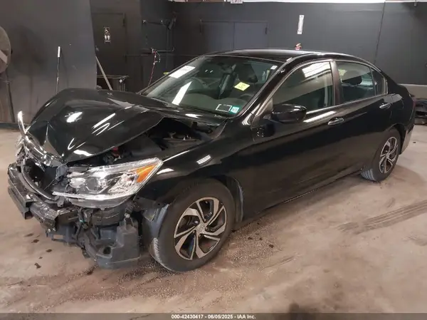 1HGCR2F37HA304630 2017 HONDA ACCORD - Image 2
