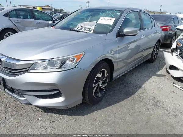 1HGCR2F38GA194993 2016 HONDA ACCORD - Image 2