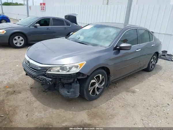 1HGCR2F38HA006121 2017 HONDA ACCORD - Image 2