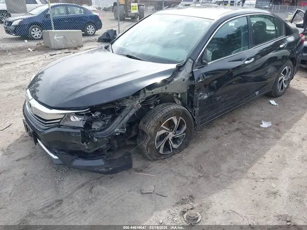 1HGCR2F38HA012002 2017 HONDA ACCORD - Image 2