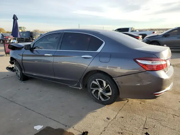 1HGCR2F38HA019418 2017 HONDA ACCORD - Image 2