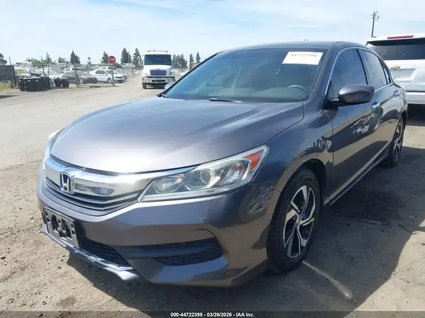 1HGCR2F38HA029799 2017 HONDA ACCORD - Image 2