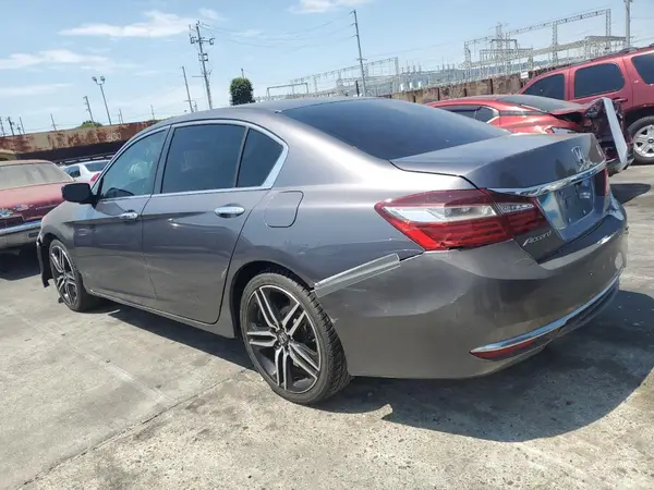1HGCR2F38HA029804 2017 HONDA ACCORD - Image 2