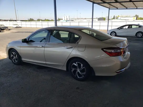 1HGCR2F38HA037255 2017 HONDA ACCORD - Image 2