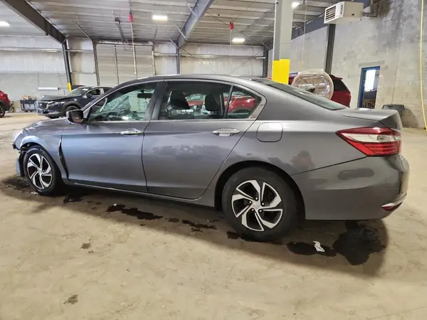 1HGCR2F38HA040379 2017 HONDA ACCORD - Image 2