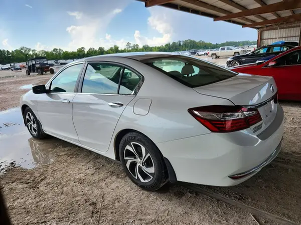 1HGCR2F38HA046392 2017 HONDA ACCORD - Image 2