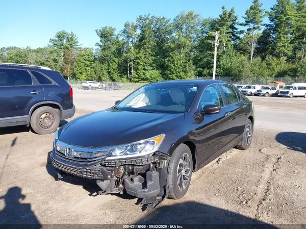 1HGCR2F38HA047557 2017 HONDA ACCORD - Image 2