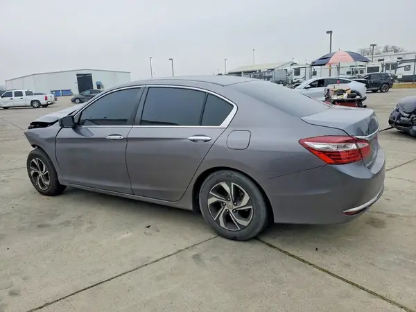 1HGCR2F38HA060549 2017 HONDA ACCORD - Image 2