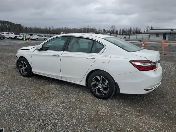 1HGCR2F38HA068165 2017 HONDA ACCORD - Image 2