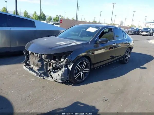 1HGCR2F38HA070501 2017 HONDA ACCORD - Image 2